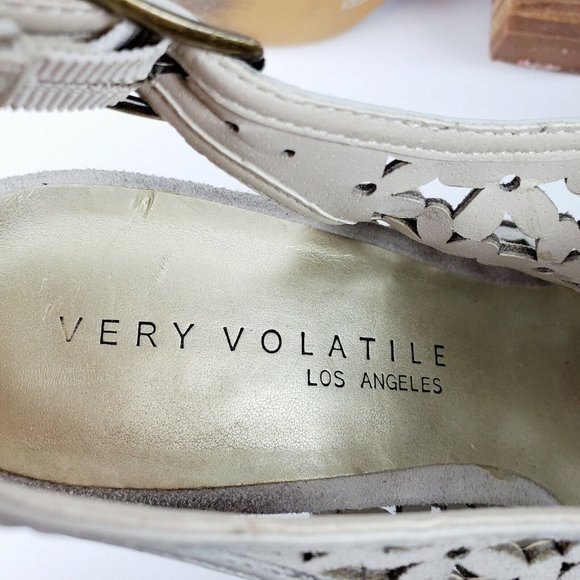 Very Volatile Women's White Leather Cut-Out Slingback Open Toe Heel Sandal Sz 9 - Picture 6 of 7